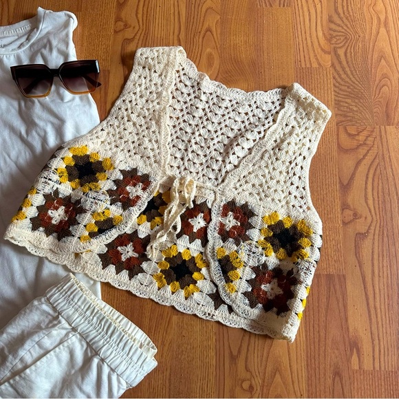 Sweater Vest - Picture 3 of 7